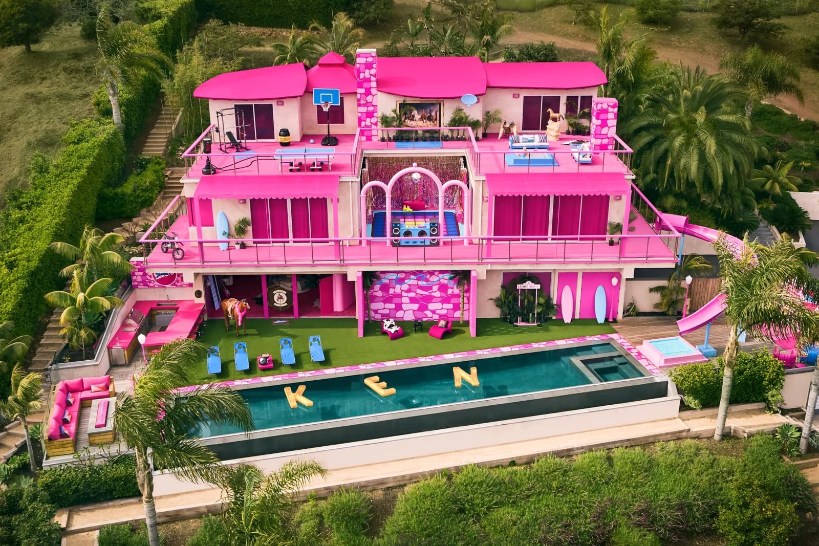 Barbie Dreamhouse Challenge