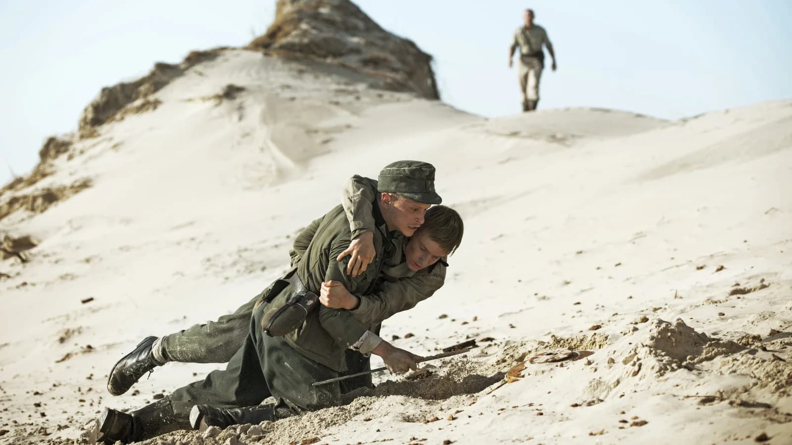Land of Mine - Sotto la sabbia